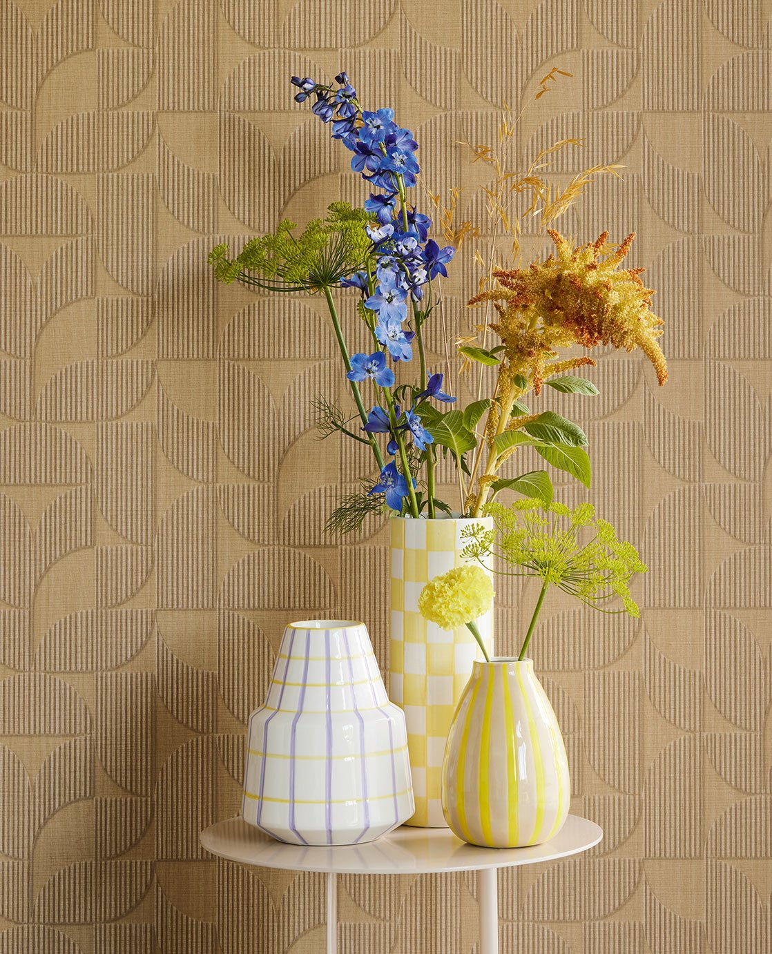 Figure - Taupe