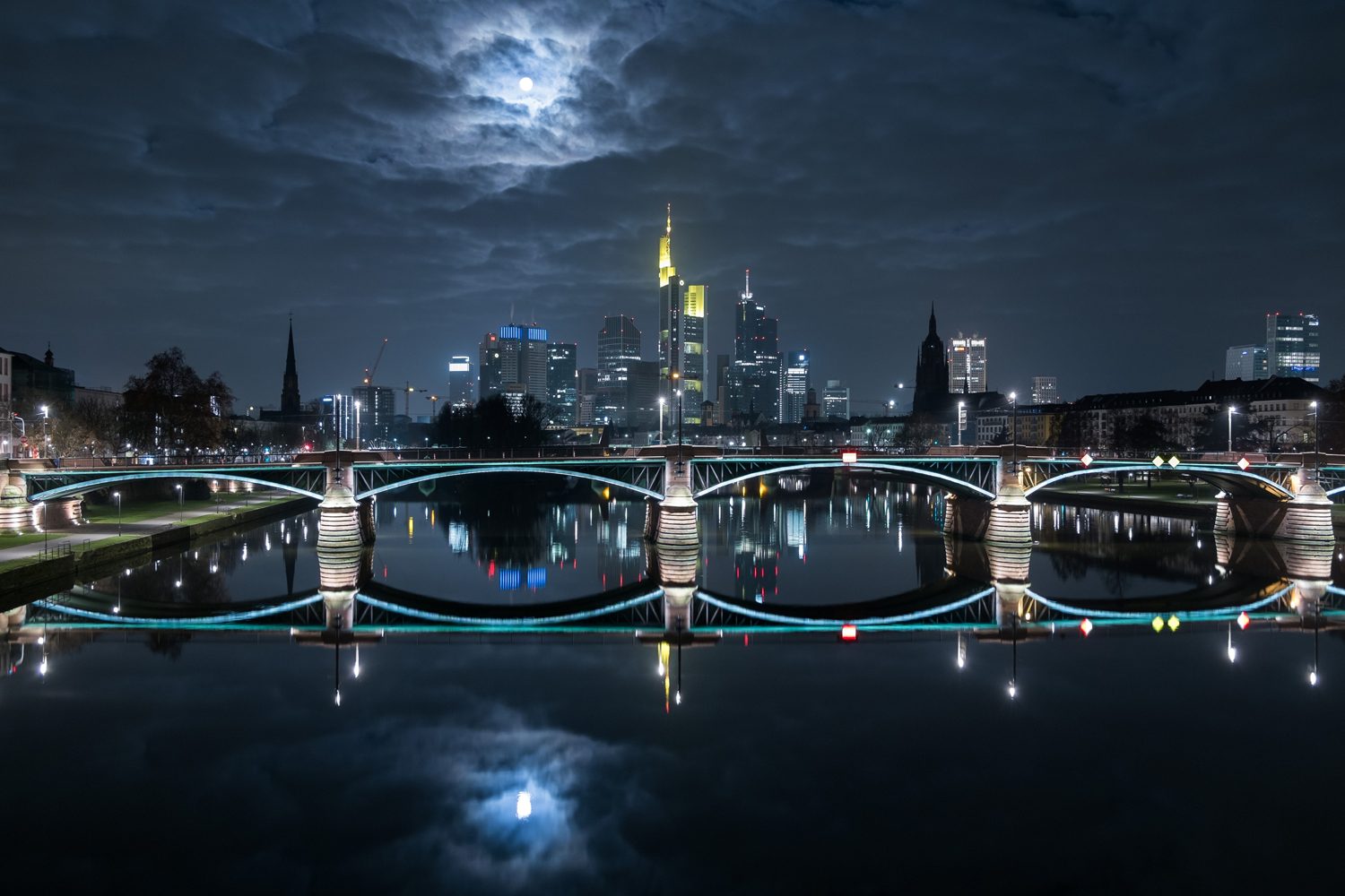 Billede af Frankfurt at Full Moon