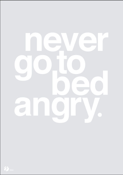 Se Never Go To Bed Angry - Grey-50 x 70 hos Picment.dk